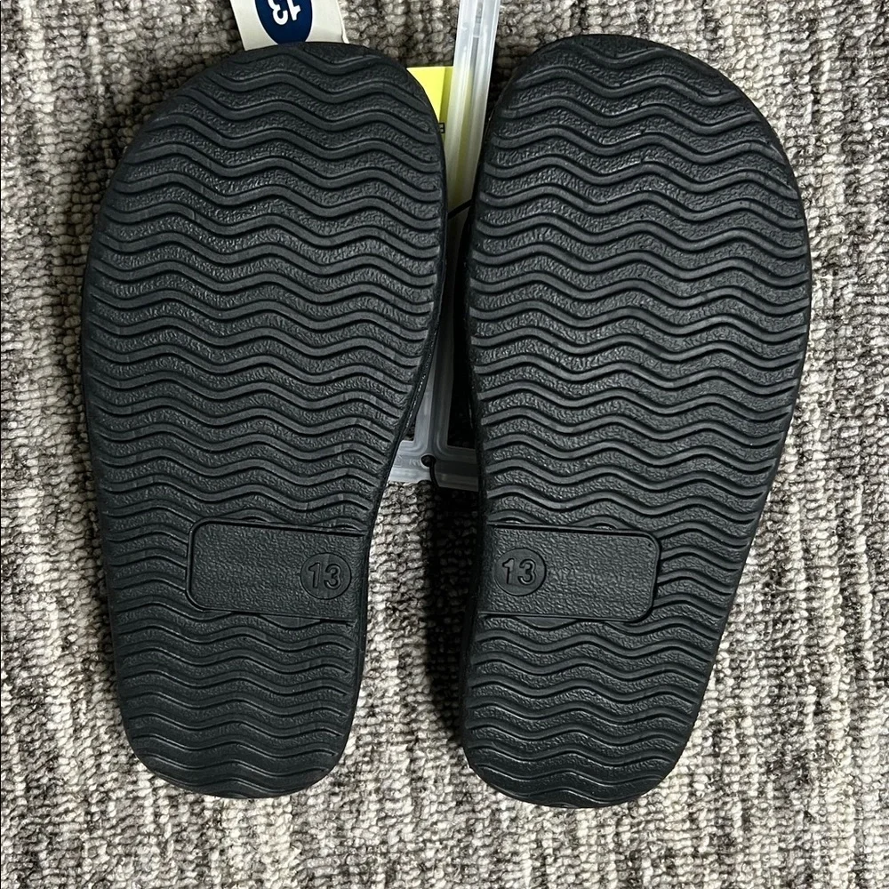 All in Motion Black Kids Slide Sandals Set Size 13